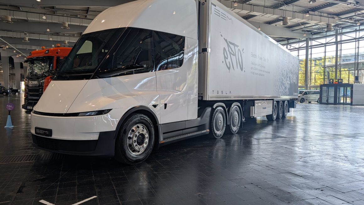 9dd6db23-ebe5-4c93-a6fa-771571871150 Le Tesla Semi débarque en Europe avec des innovations majeures