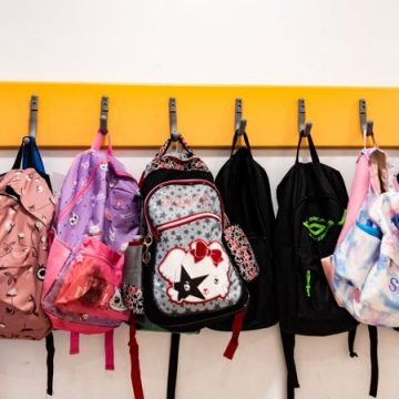 9ff6f9a1-3718-4704-a9b4-1237a06cc197 Des parents inquiets face à la rentrée scolaire post-scandale périscolaire
