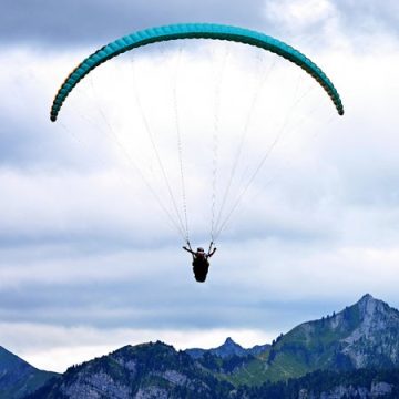 a9a5ad8b-e3e1-4897-b703-e7c133a80228 Un parapentiste décède après un accident au cap de Carteret
