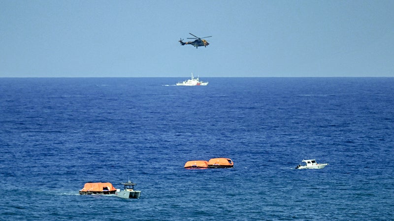 ac5219bf-d82b-4b7a-9131-2c8f083cd847 Opérations de recherche après le naufrage d’un ferry à Chypre