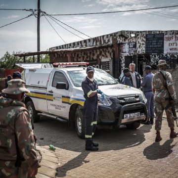 ac92aea8-4a55-40ca-9d88-379337595809 Attaques armées meurtrières en Afrique du Sud : un pays sous tension