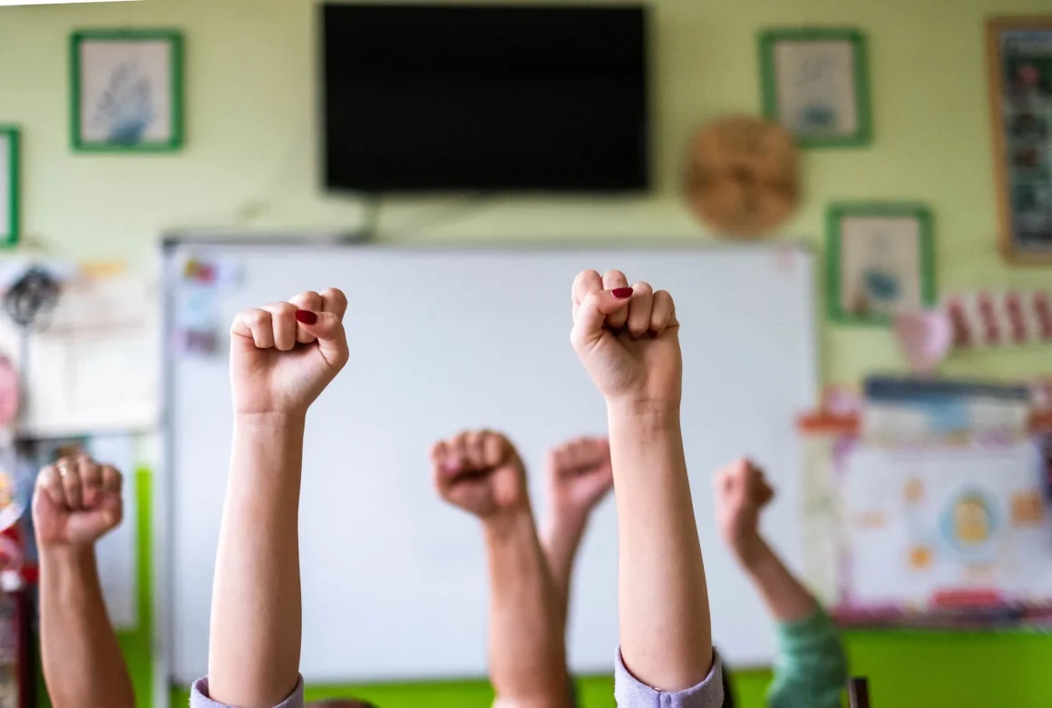 b06b648c-4a6d-459d-bbb4-1d0e8092a13a Le réchauffement climatique et ses conséquences sur la scolarité des enfants