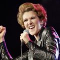 Céline Dion revient sur le devant de la scène en France