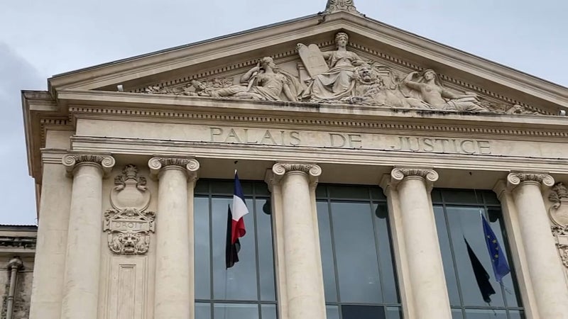 be06260d-6ef7-4782-bb99-82f0f224d7f5 Découverte macabre lors d’un contrôle douanier : une enquête pour meurtre ouverte
