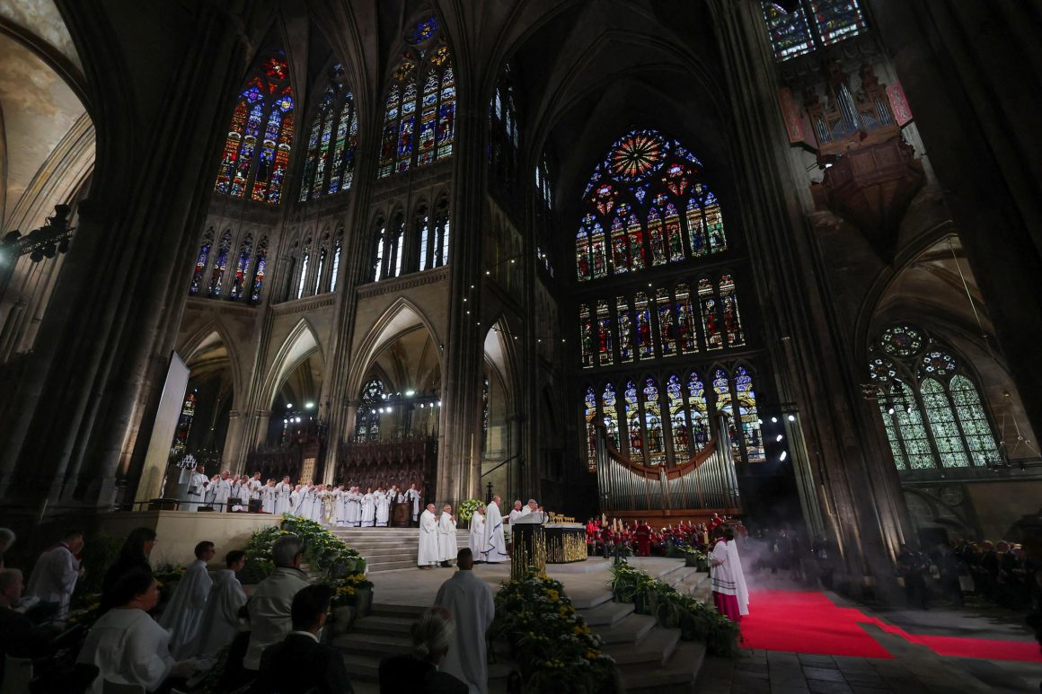bec56907-40a6-4877-a81a-a28c36fef58b La dernière journée de la visite du pape Léon XIV en France
