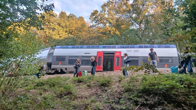 c7a8e1e9-cb72-407f-843c-08dee1f3c4a2 Déraillement d’un train en Normandie: enquêtes en cours