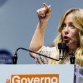 Giorgia Meloni envisage d&rsquo;interdire le voile intégral à l&rsquo;école en Italie