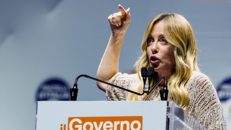 c81197b8-a004-4680-9167-0aca81f0c82e Giorgia Meloni envisage d’interdire le voile intégral à l’école en Italie