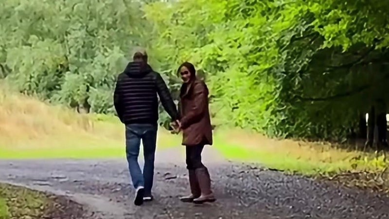 c87fa7c3-b2c2-4c15-a116-56e7f4fb4678 Le Retour de Meghan et Harry au Royaume-Uni