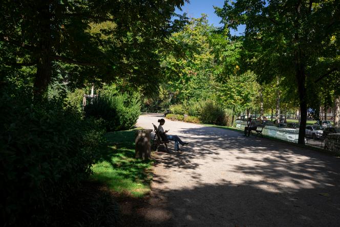 cc0f0883-20cd-4c31-8ed4-af39a184802e La chaleur et la sécheresse persistent en France : un automne sous pression climatique
