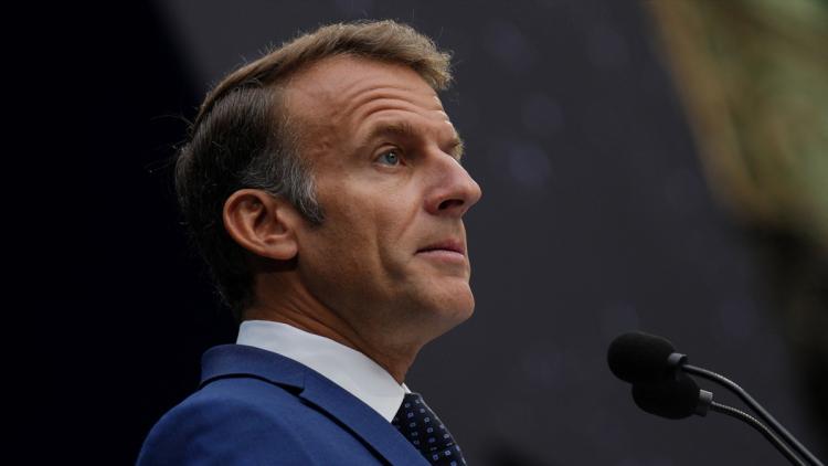 cc7acb4a-e4ba-4d64-b578-76c9fe9e47e3 Macron relance le débat sur l’interdiction des réseaux sociaux pour les moins de 15 ans