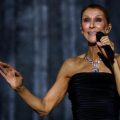 Céline Dion brille lors de son premier concert à Paris