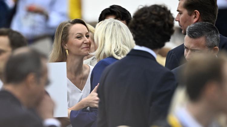 d34275d1-a6a4-40ea-8f18-e3cce458c317 La Messe du Pape Léon XIV à Paris : Un Événement Politique et Spirituel