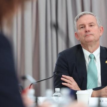 Tensions diplomatiques entre Paris et Washington