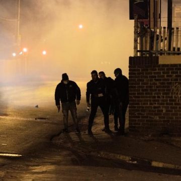 d96ad4d7-58a6-49b2-9222-715fe543f17c Les Sud-Africains et leur relation avec la police