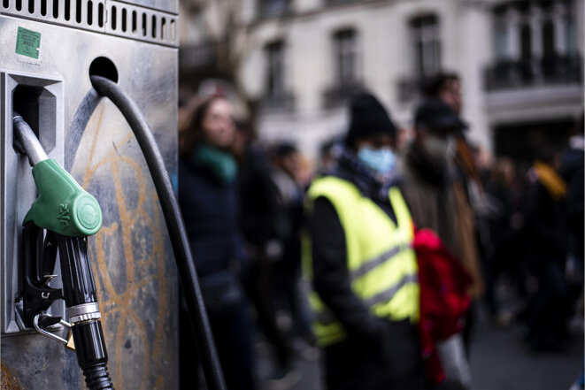 db7d2aaf-0957-411d-9b59-8b15b1cf5f5d Un rapport critique sur le mal-être des militants écologistes reste en attente de publication