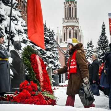 dc2a5e01-1b88-4ec4-8b70-edbc1c1e781b Adieu ma Russie : mémoires orphelines de Nicolas Werth