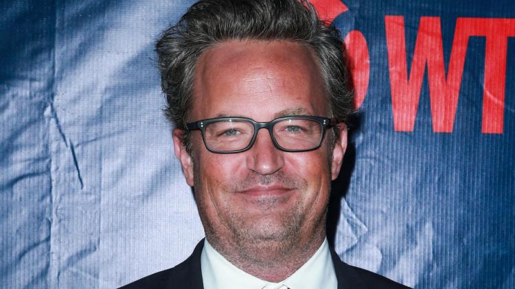 e484b81d-fc31-4f46-b958-13f2f67bdf2e Un documentaire dévoile la vie de Matthew Perry