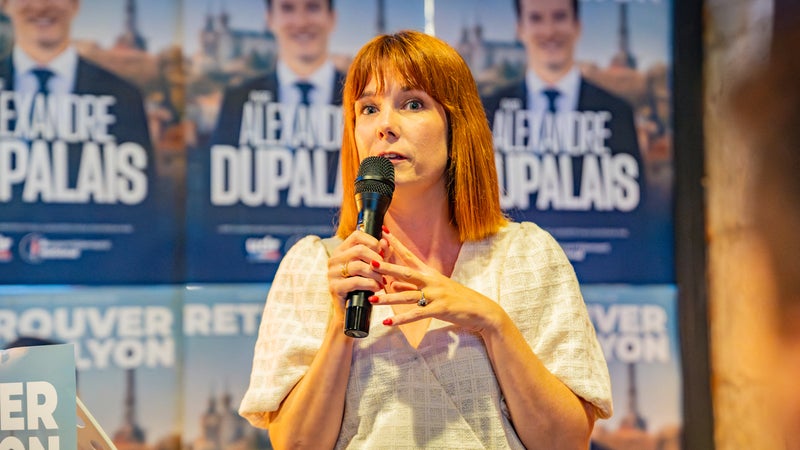 ec56bfa1-7593-41d5-a53c-392fe116f01b La Députée Tiffany Joncour Remplacée à la Tête de la Fédération du Rhône