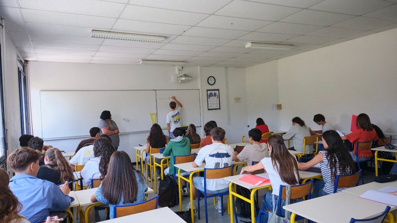 efde0638-af87-4cad-b536-8b53285831a5 Situation des enseignants en France et comparaison OCDE