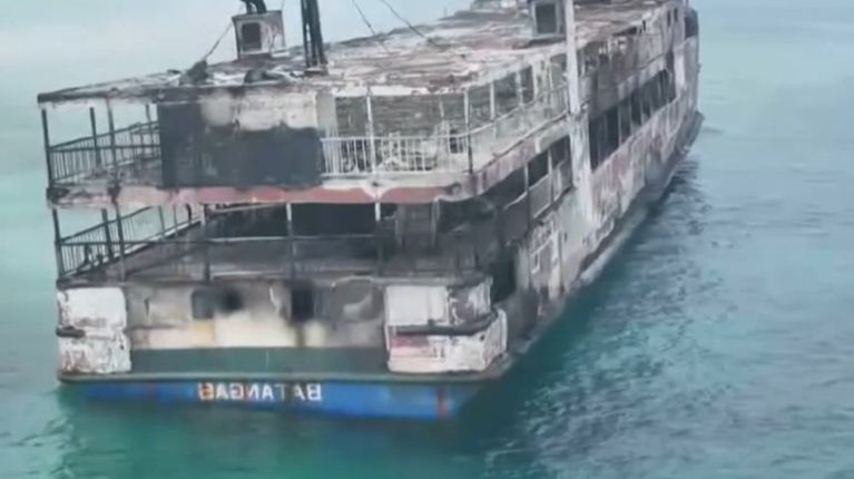 f1f75f82-a469-4947-9039-4c4393f0450d Un ferry prend feu près d’un site touristique aux Philippines : plusieurs victimes et disparus