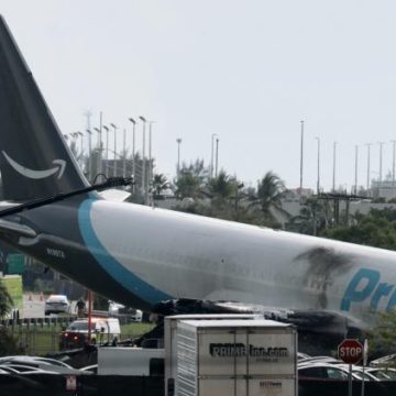 Accident d&rsquo;un avion-cargo d&rsquo;Amazon à l&rsquo;aéroport de Miami
