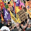 Manifestation pour l&rsquo;interdiction des pesticides près d&rsquo;une usine Syngenta