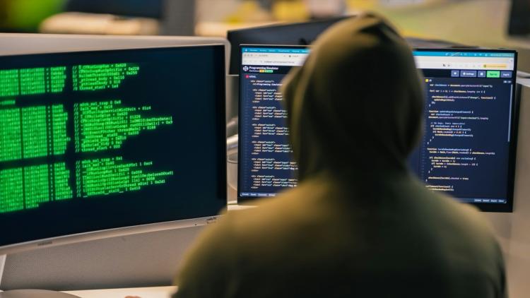 0b20c875-af92-4bab-a72a-e624737da542 La France face à une montée des cyberattaques : 80% des données des citoyens en vente sur le darknet