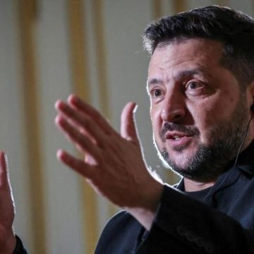 Le président ukrainien critique les accords entre Trump et Poutine