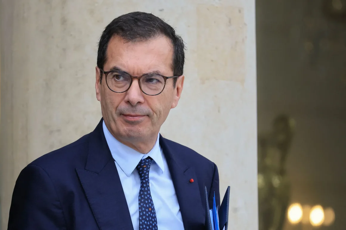 16372487-f988-46c1-81c3-00ebfd76e373 Experts en assurance mobilisés après les pillages du 17 octobre