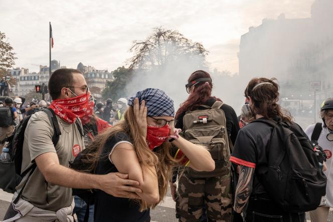 1c877d99-6bcd-4628-a321-ac21d6cff16e Suspension de l’usage des grenades assourdissantes lors des manifestations lycéennes