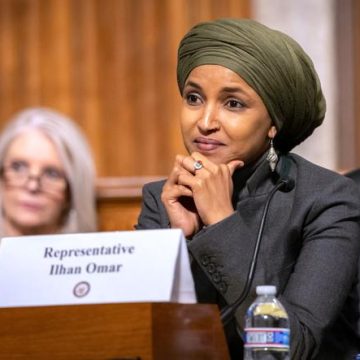 230e02f7-db92-4295-95f9-001201d5a478 Enquête et perquisition : Ilhan Omar face à une situation inédite