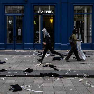 29bf0434-9073-43c8-927f-2a4bc5a1736c Pillages en marge des manifestations en France