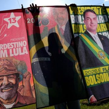 2f0a3bea-7d12-47ff-984f-07bf89216bf3 Élection présidentielle au Brésil : Flavio Bolsonaro et Lula da Silva en tête-à-tête