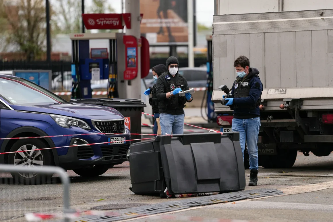 Analyse de la menace de l&rsquo;ultradroite en France après l&rsquo;attaque dans les Yvelines