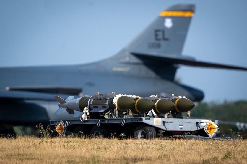 Iran's IRGC Declares RAF Fairford A Legitimate Target Le Retour Précipité des Bombardiers B-1 américains