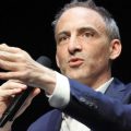Raphaël Glucksmann accuse de harcèlement