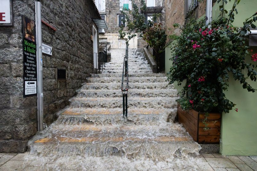 FRANCE-CORSICA-WEATHER-ALERT-HEAVY-RAIN-SARTENE-2026 Intempéries en Haute-Corse et dans les Bouches-du-Rhône : un bilan dramatique
