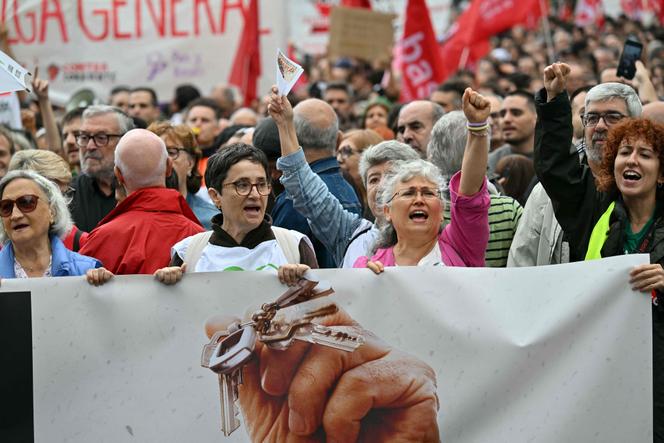 4fcdf62b-6d94-4f29-b208-b245f051898a Manifestations en Espagne : Un Mouvement Social pour le Droit au Logement
