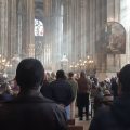 Messe dominicale à Saint-Eustache après des manifestations