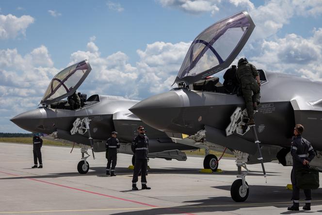 58b1a952-5e48-4977-bf75-da597b7746d9 Livraison d’Éléments du F-35 vers Hongkong : Une Erreur Critique
