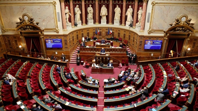 59d6db7c-6679-4e4e-ae05-e7cea238cd47 Le Parlement abroge symboliquement le Code noir encadrant l’esclavage