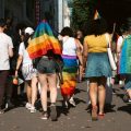 La gestation pour autrui : un débat continue en France