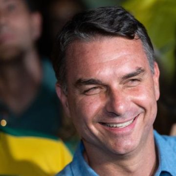 6518ba14-3056-40d8-93ca-880a10b5423a Flavio Bolsonaro en tête du premier tour de l’élection présidentielle