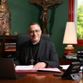 Mgr Olivier de Cagny appelle à un dialogue face aux mobilisations lycéennes