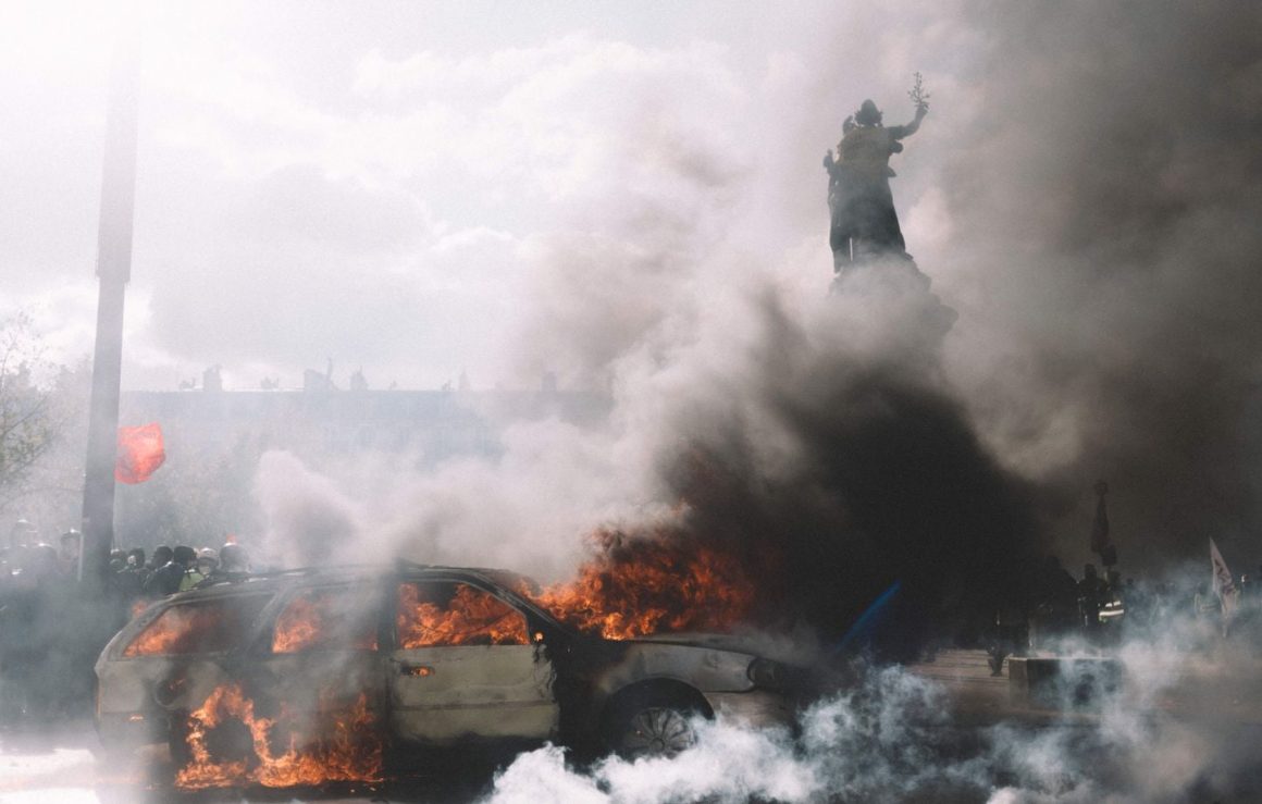 75ef89bd-f215-42b1-af9b-7d17f37e36ae Manifestations violentes en France : retour sur une journée sous tension