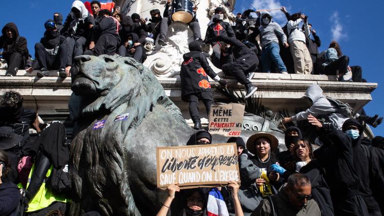 769baa98-ccbb-4a83-847e-9f9090d38325 Restrictions et Sanctions lors des Manifestations contre la Vie Chère