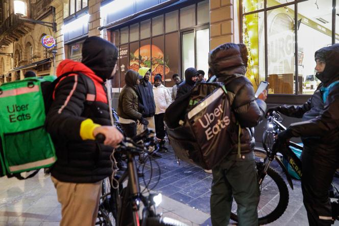 7b043ae9-dec3-43f4-9f75-c80f49d8f3e5 Les défis des livreurs de plateformes à vélo