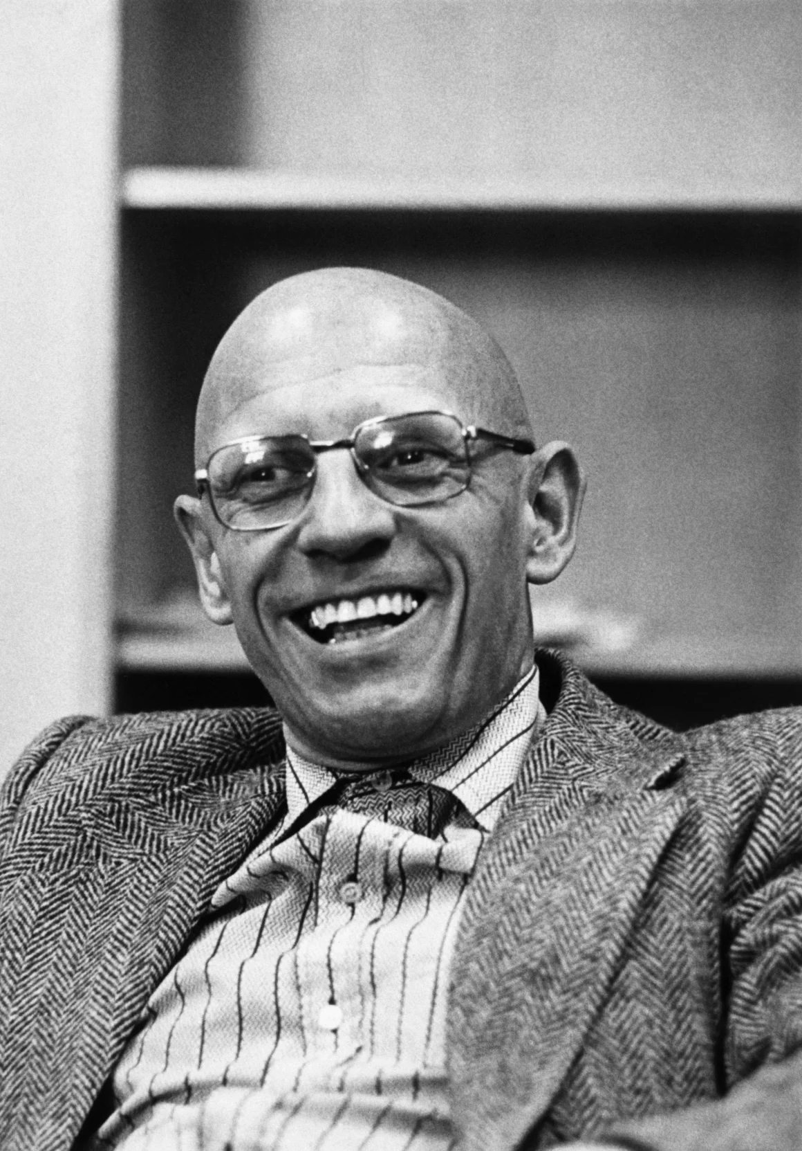 844a4d9f-cd08-4935-a435-0cc36a5b26c5 Michel Foucault et les Langages de la folie : Un Voyage Radiophonique