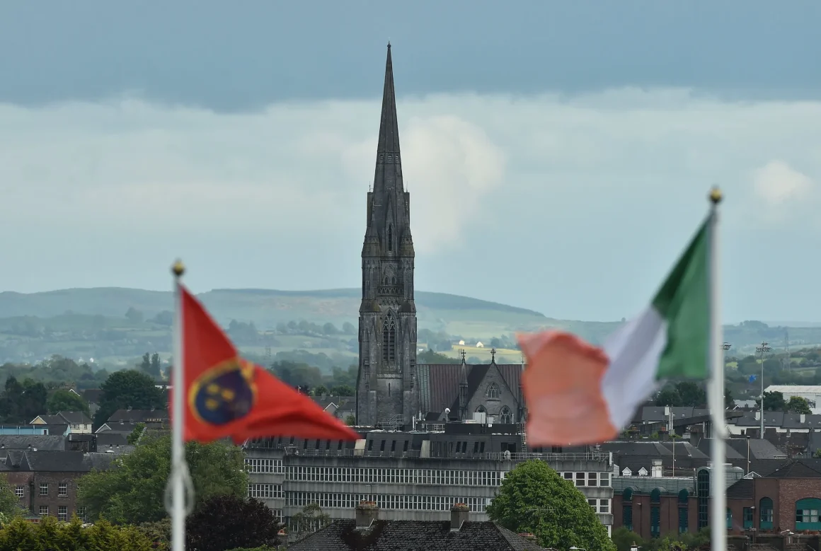 Drumcree : un défilé qui ravive les tensions en Irlande du Nord